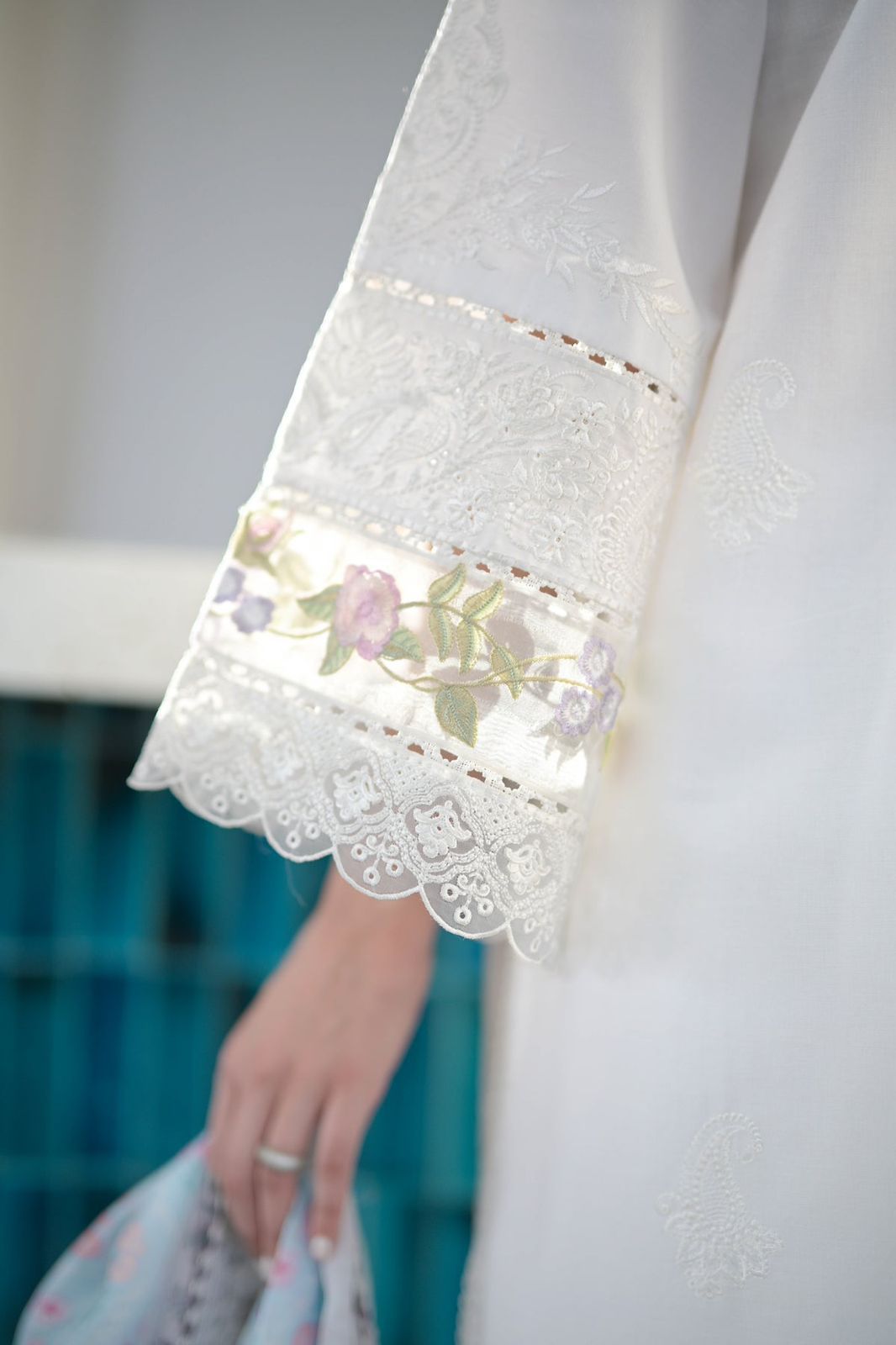 AGHA NOOR 540 – Pure Airjet Lawn 3PC Heavy Embroidered Suit (Summer Collection)